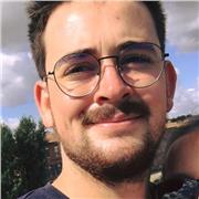 Etudiant en 2ème année d'histoire à l'université Jean Jaurès, j'ai eu la chance de travailler de nombreuses fois avec des enfants plus ou moins jeunes et d'aider dans les devoirs mes frères